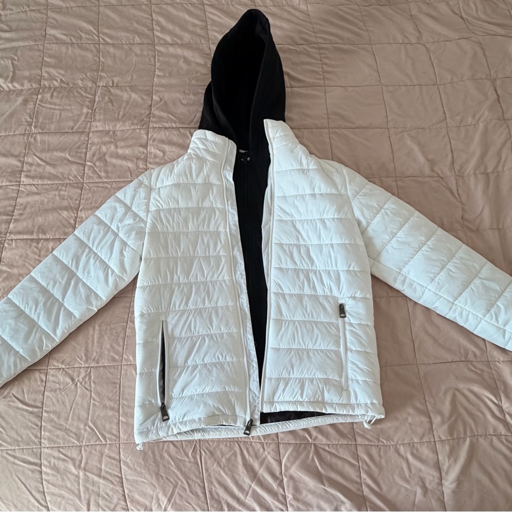Guess Puffer Jacket w/ removable Hoodie